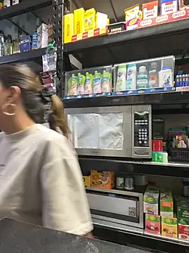 Andrea_19blonde Pertunjukan Webcam