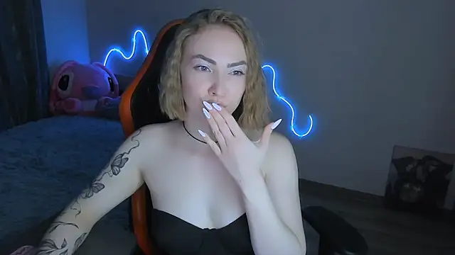 LaraKrein_lk's Live XXX Chat