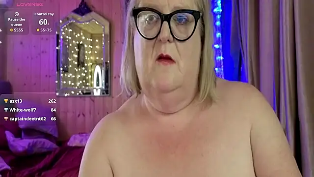 XXX chat uživo modela Curvy-Irish-CrystalX