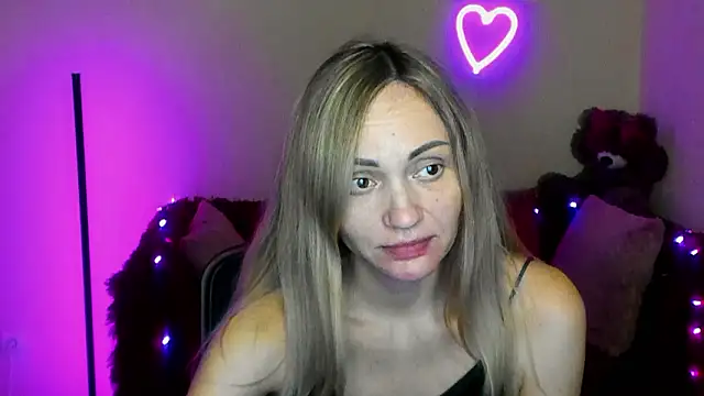 BlondMikey22 Live XXX-chat