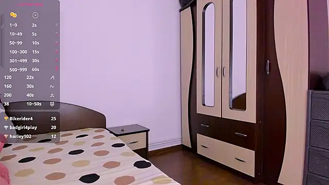 Chat XXX en directo de MiaCrush69