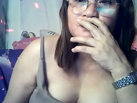 Amazing_Angel22 élő XXX-chatje