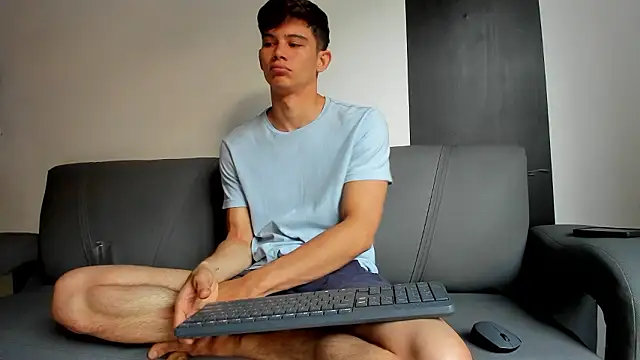 Chat +18 de Lucas-Aaron ao vivo