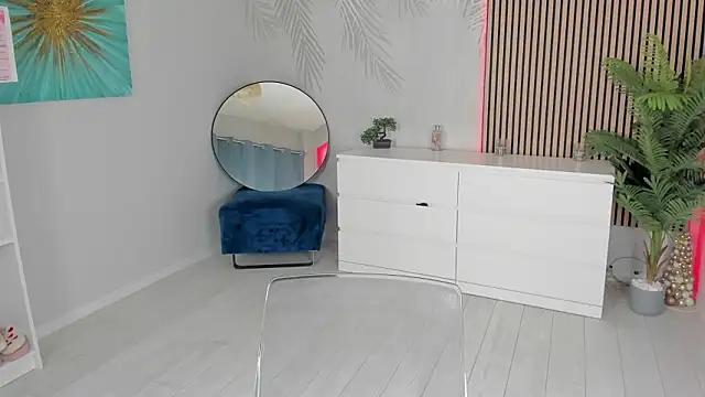 Chat +18 de ZayaTease ao vivo