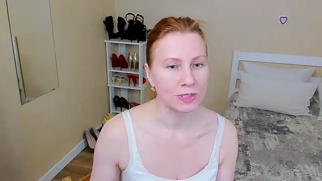 FoxySophia Live XXX-chat