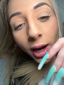 Živý XXX chat Strongqueen