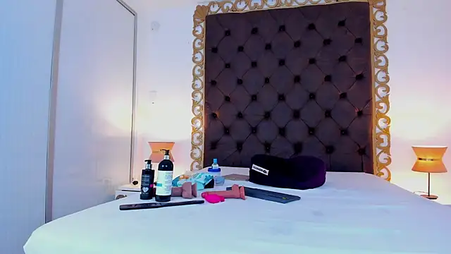 Chat XXX en directo de AlinaMilf