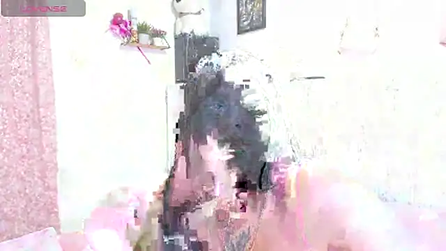 Maggiebitchx – webcam-show