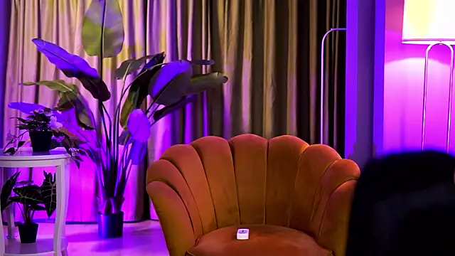 DelilahRayn Chat XXX live