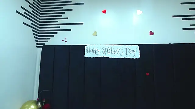 Show modela QueenMatturex na web-kameri