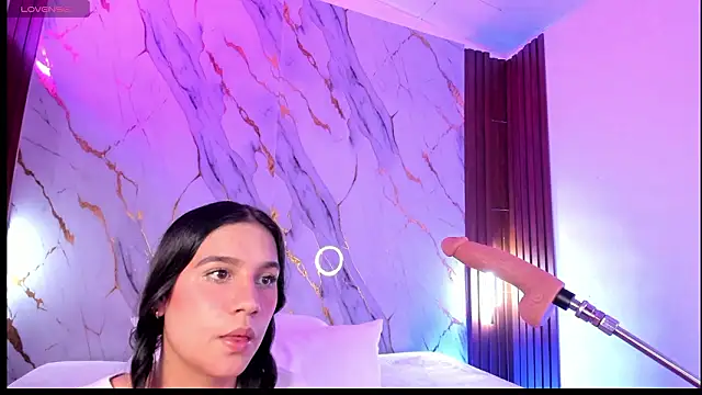 دردشة Emmiicute الجنسية المباشرة