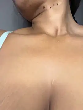 XXX chat uživo modela cherrybabe76