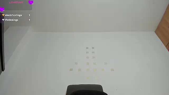 violetmontan 现场XXX聊天