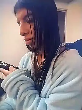 Ariell_Kieran's Live XXX Chat