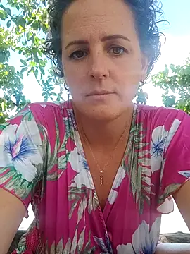 emiliemilf – Naživo XXX chat