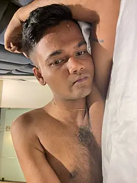 Dazzling_dude live XXX chat