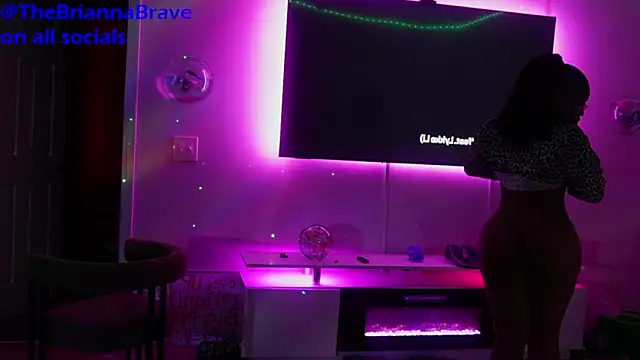 BriannaBrave Chat XXX live