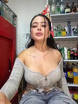 Chatroom XXX en direct de Sara_fun