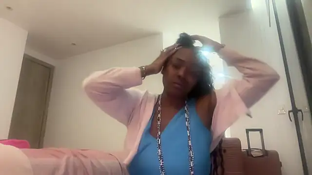 ChocolateCakeQueen's Webcam Show