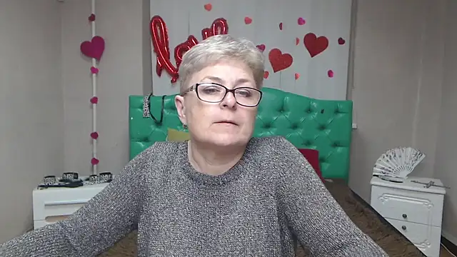 Онлайн чат XXX EmiliaGree