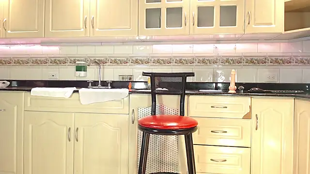 MelodyBlazze 现场XXX聊天