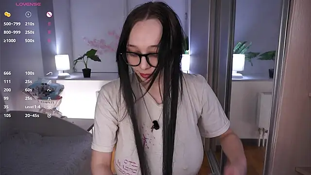 Chat +18 de HannaHayles ao vivo