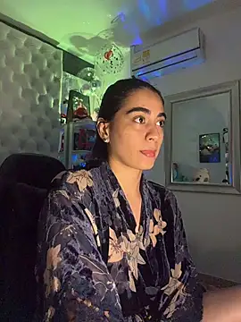 Онлайн чат XXX ZarahEvans