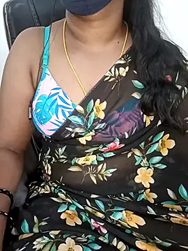 Tamil-hotwife's Webcam Show