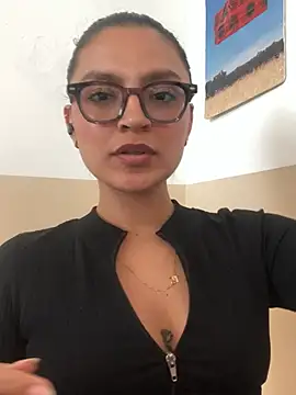 Gia_Mazzon 现场XXX聊天