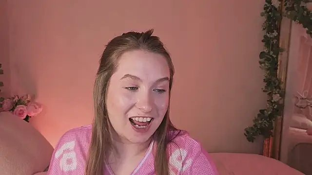 saint_trisha's Live XXX Chat