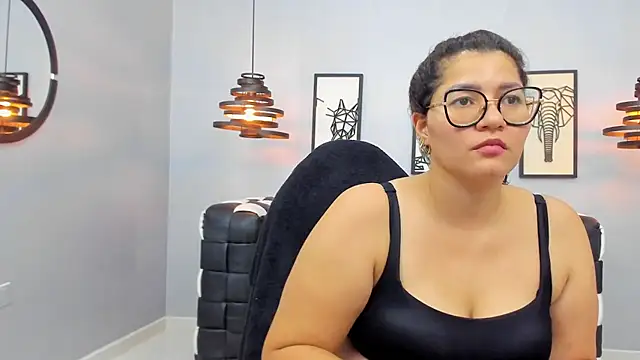Mia_Curvyyn Live XXX chat