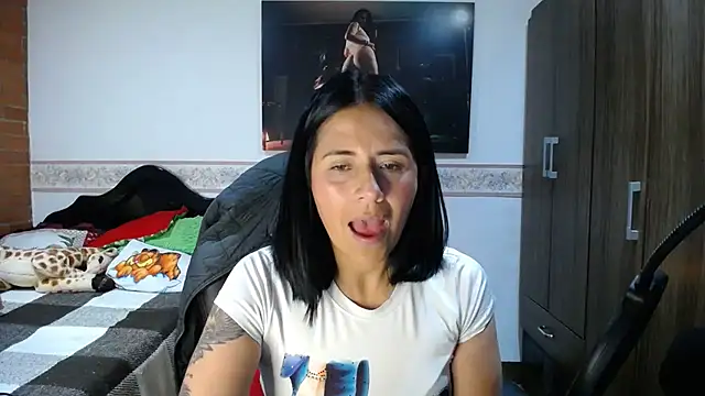 sharoon_cheerry Adlı Modelin Canlı XXX Sohbeti