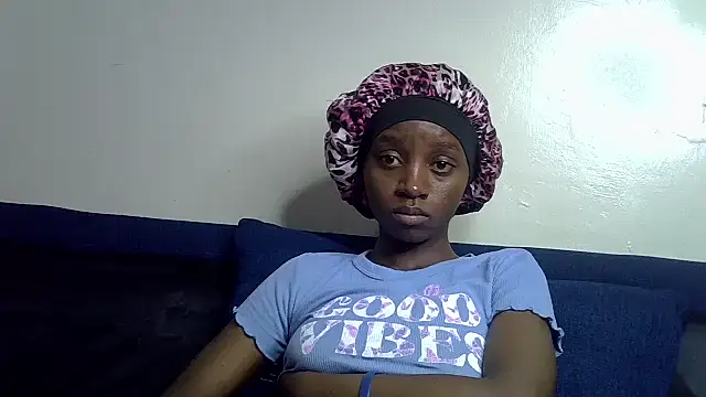 Enkarxx Adlı Modelin Canlı XXX Sohbeti