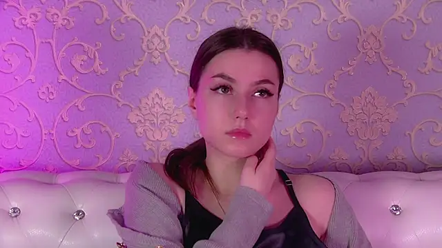 Chat +18 de AliceMoreno ao vivo