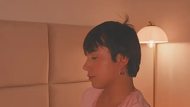 Enyoll_のライブXXXチャット