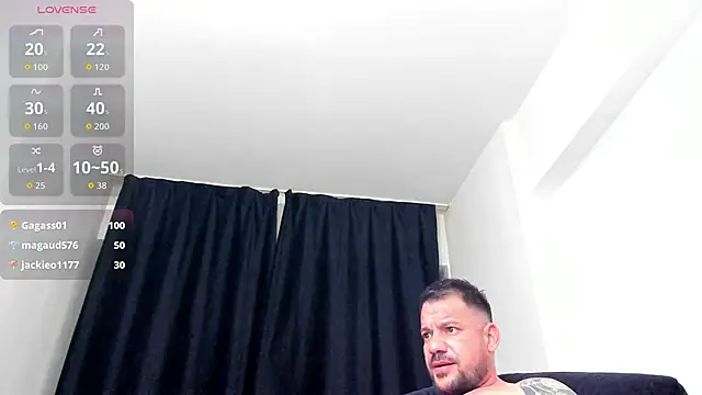 عرض كام musclemonster31