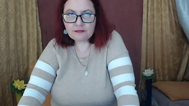 PlayfullMature Live XXX Chat