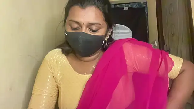 Tanuja-Sexy's Webcam Show