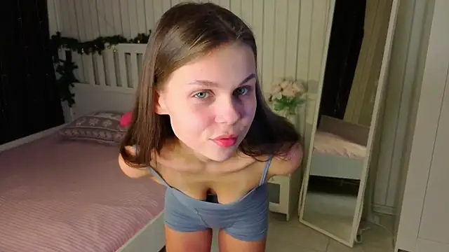 Show modela EarthaLevra na web-kameri