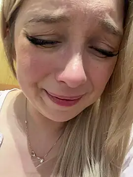 CherryAuroraa webkamerás műsora