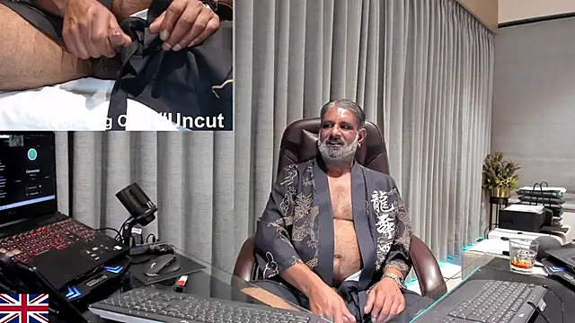 OnlineBossUK Live XXX Chat