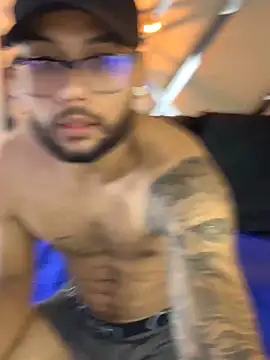 KyleJoss30: απευθείας συνομιλία ΧΧΧ