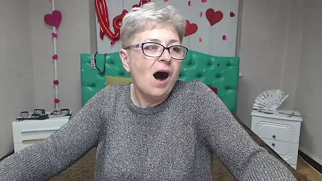 EmiliaGree 现场XXX聊天