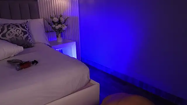 KatlynRous webcam show