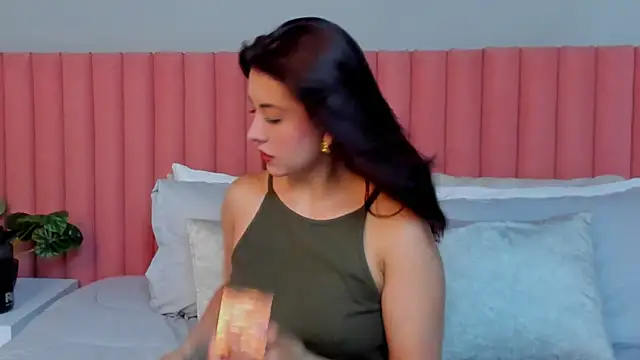 Chat +18 de EmaSaenz ao vivo