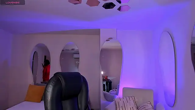 AbbyDalton: онлайн-секс-чат