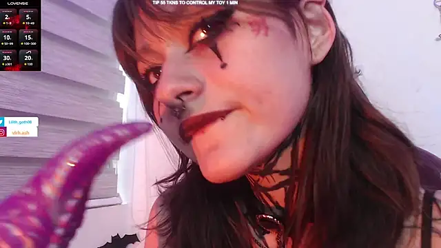 Онлайн чат XXX mistress__lilith