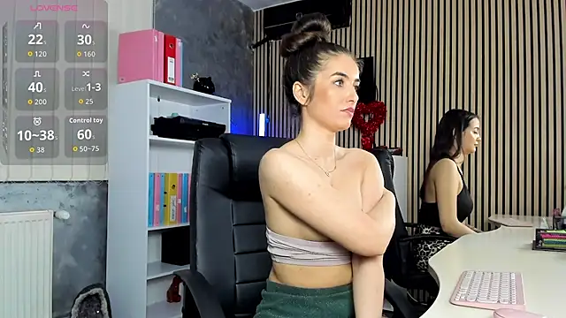 Živý XXX chat OfficeGirls