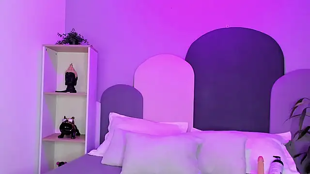 MiaFoxx149's Live XXX Chat