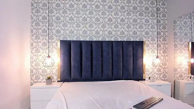 Kendra-Rouseen Live XXX chat